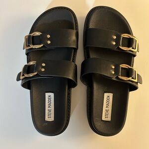 NWOT Platform Steve Madden Black Slides
